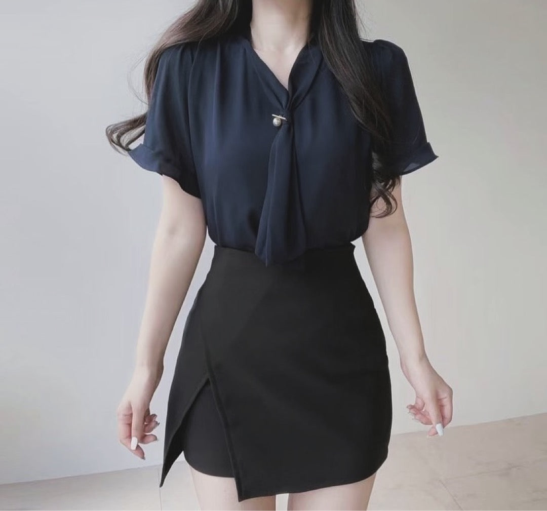 24YR1535 Little Pearl Blouse
