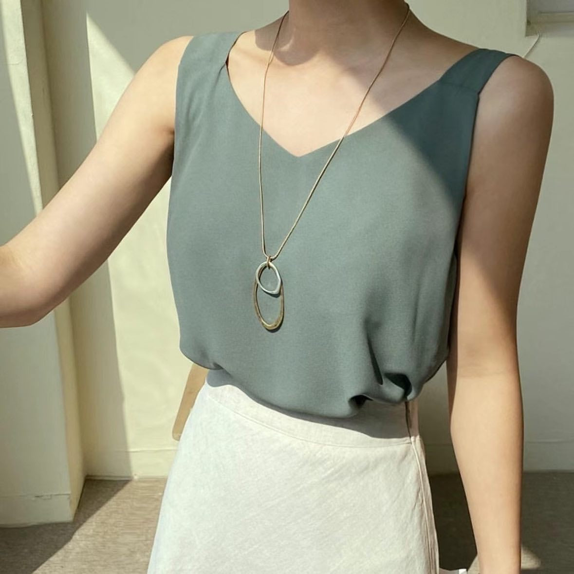 23YR0820 溫柔色系背心