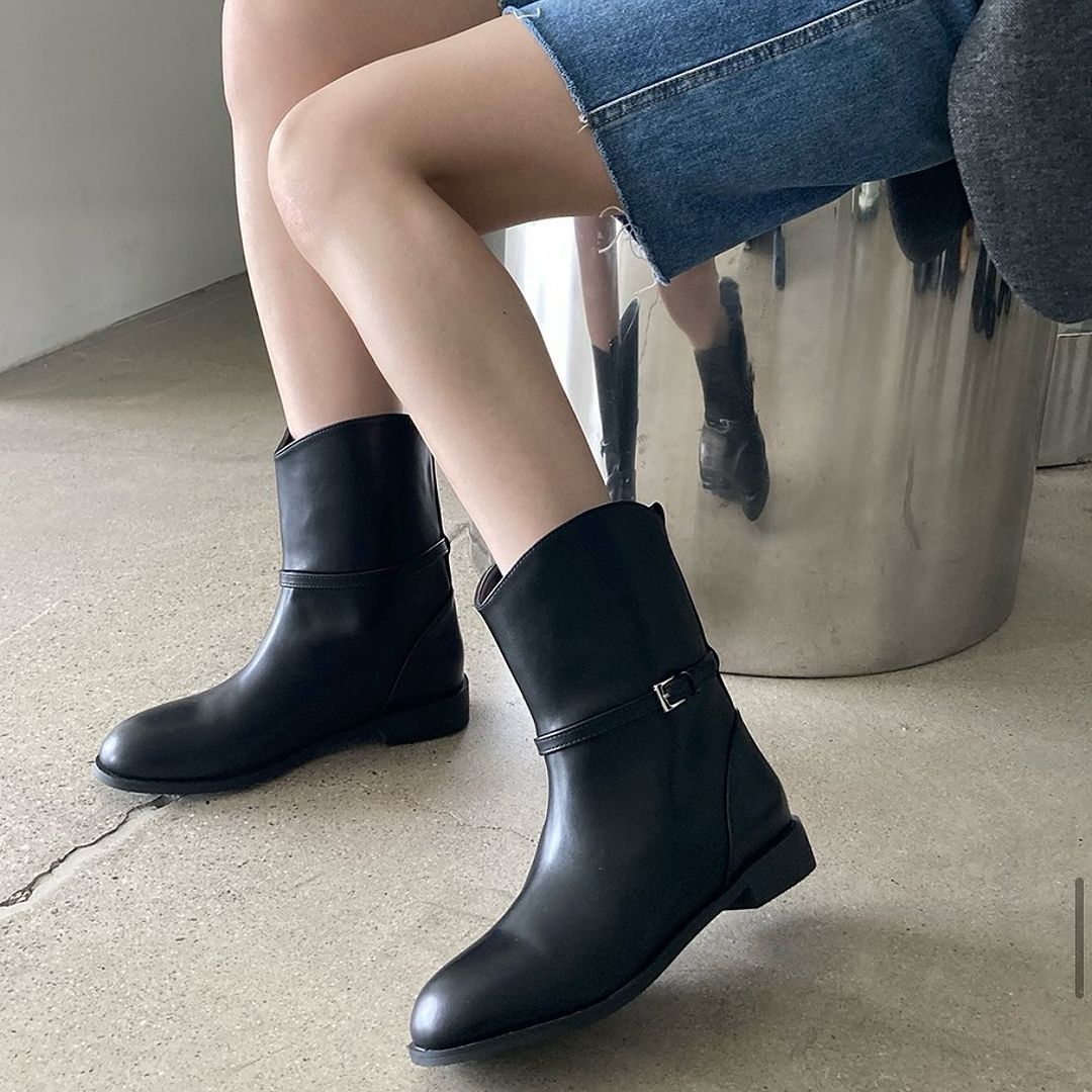 24YR2316 小扣飾中長boot 2.5cm