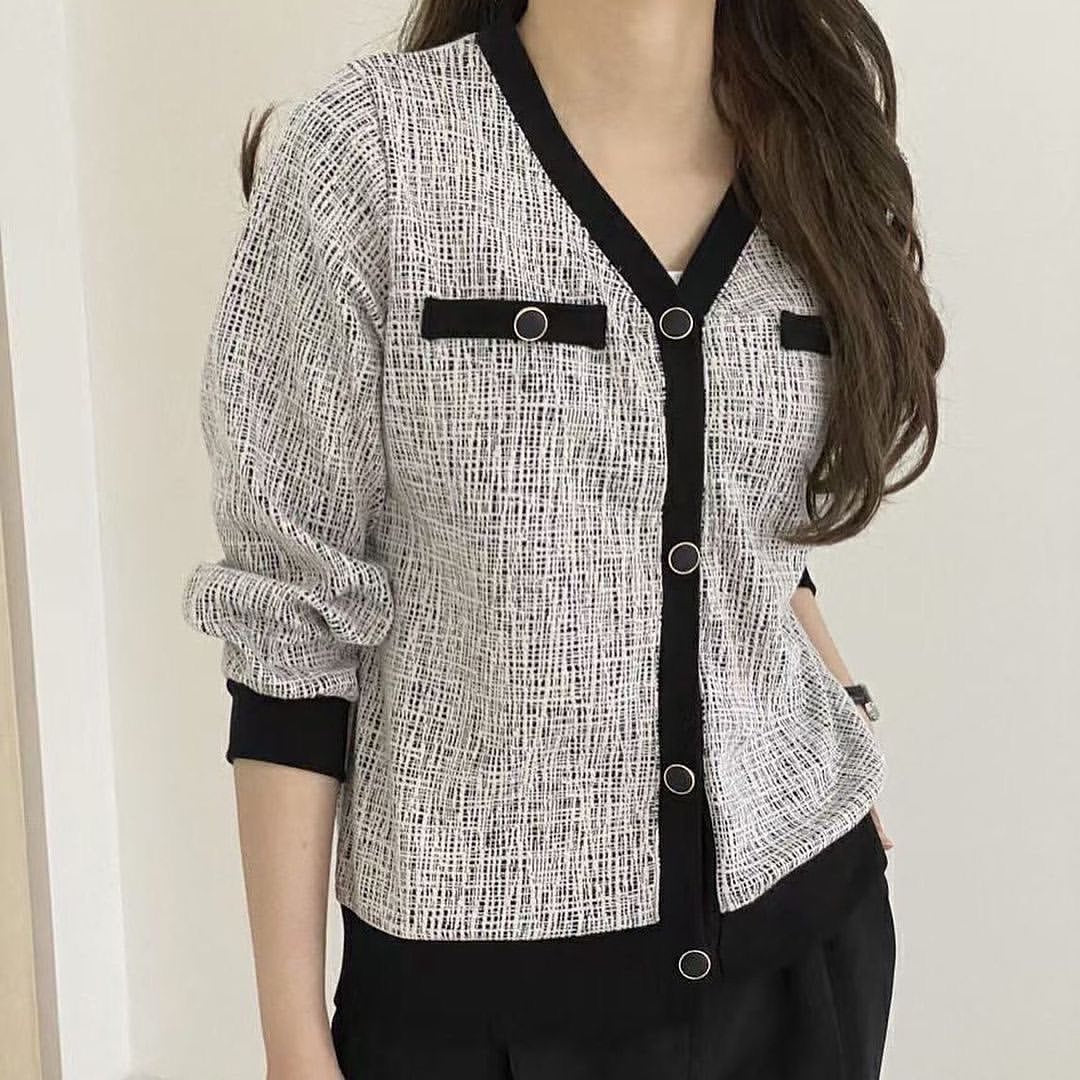 22YR1249 拼色V領 cardigan