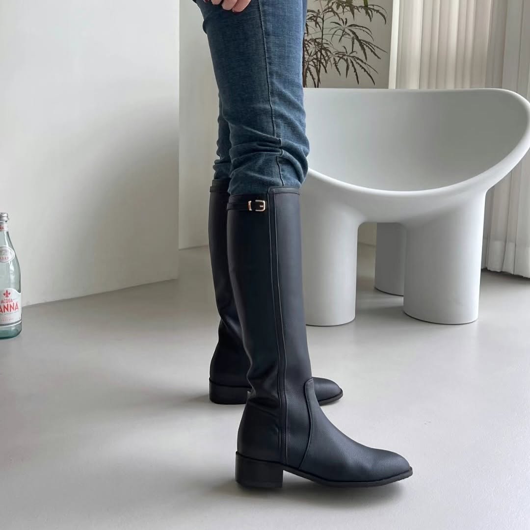 24YR2503 小扣飾牛皮長boot 3cm