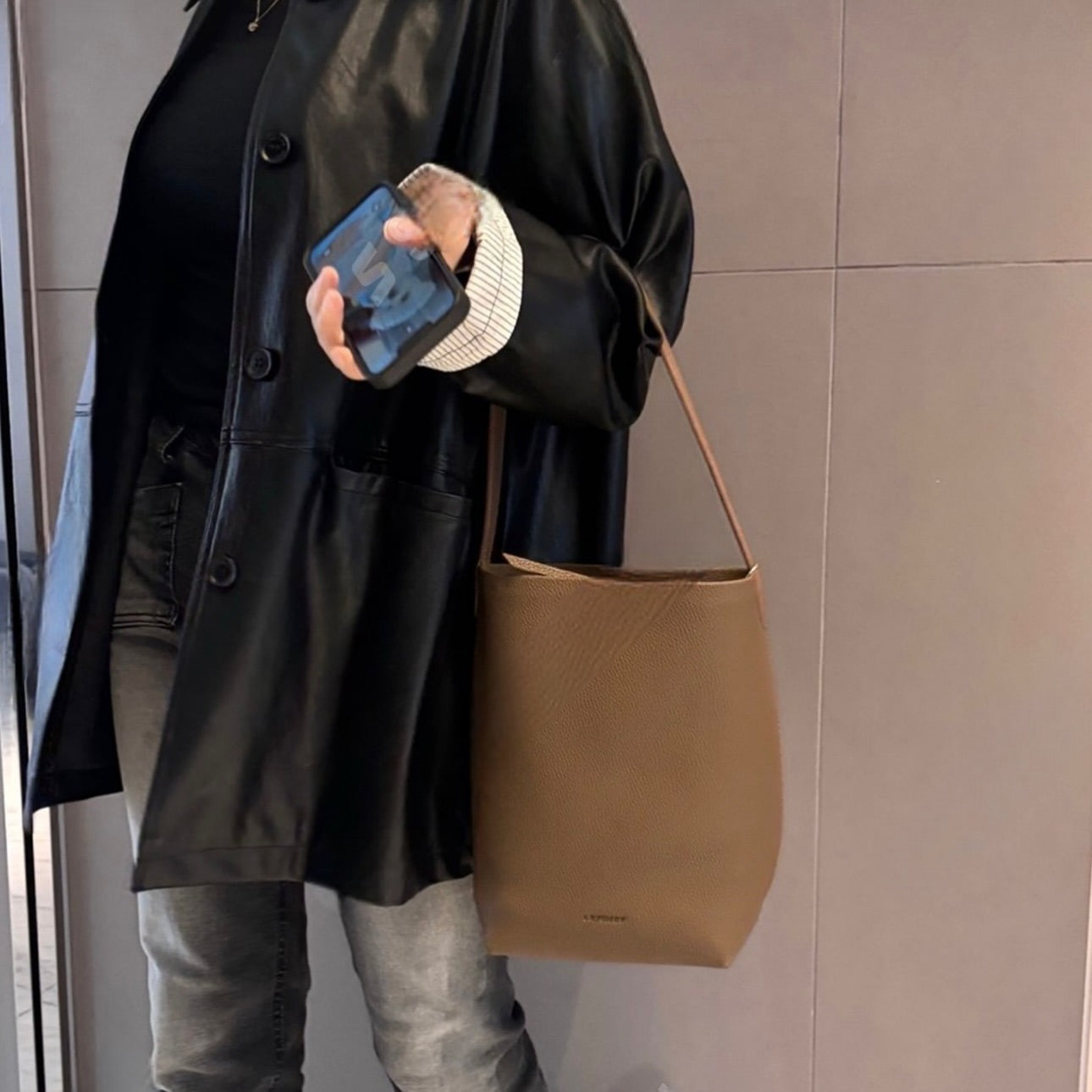 24YR2701 Basic Leather Bag