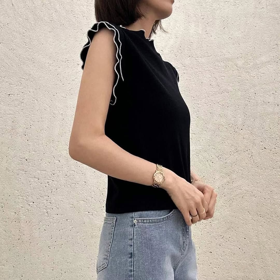 24YR1028 Double Ruffle Top