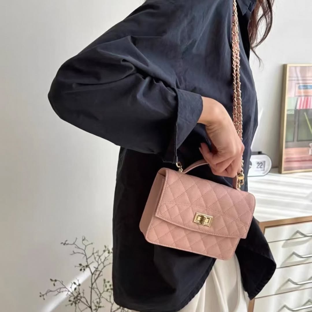 25YR0801 小香風Chain Bag