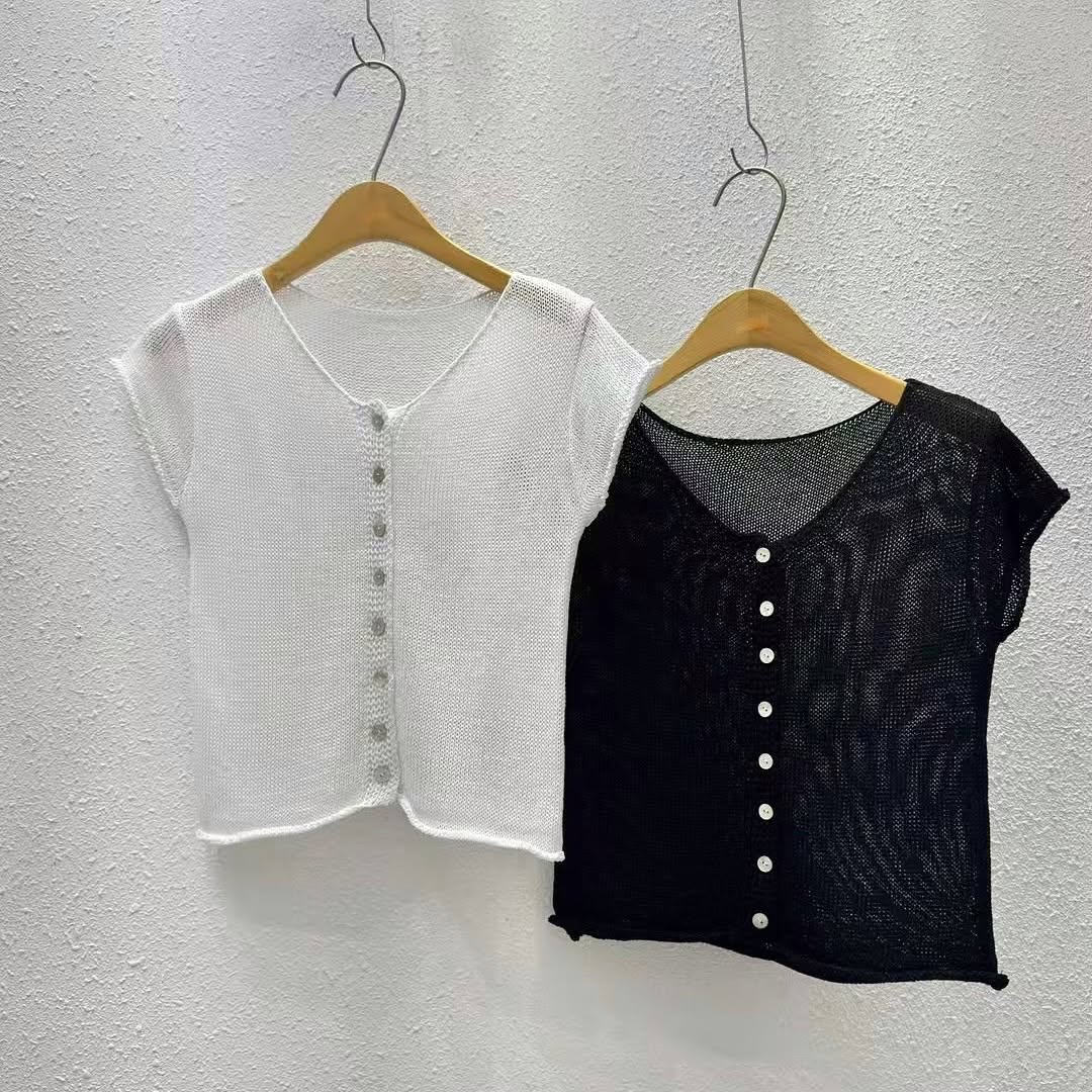 25YR1032 Button Knit
