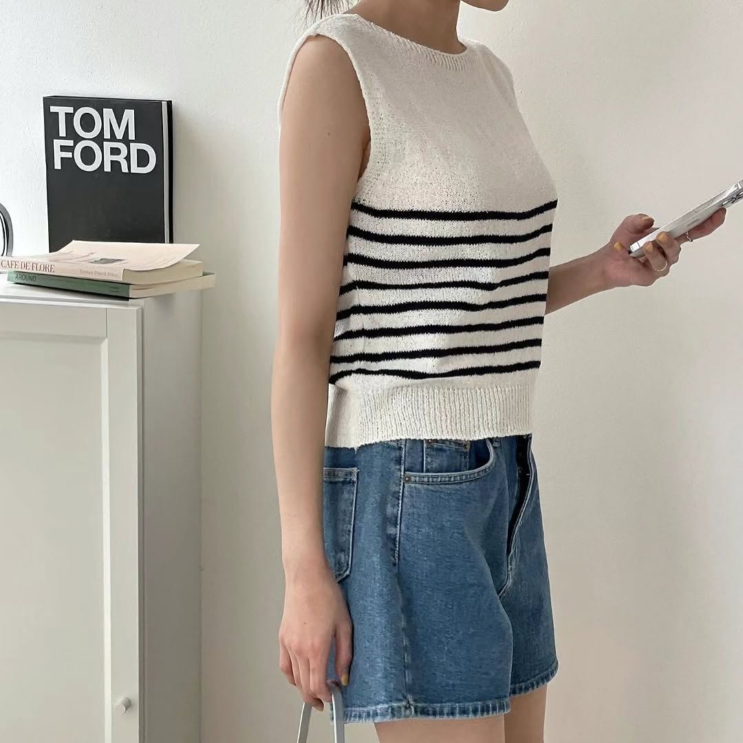 25YR1113 Stripe Knit Top