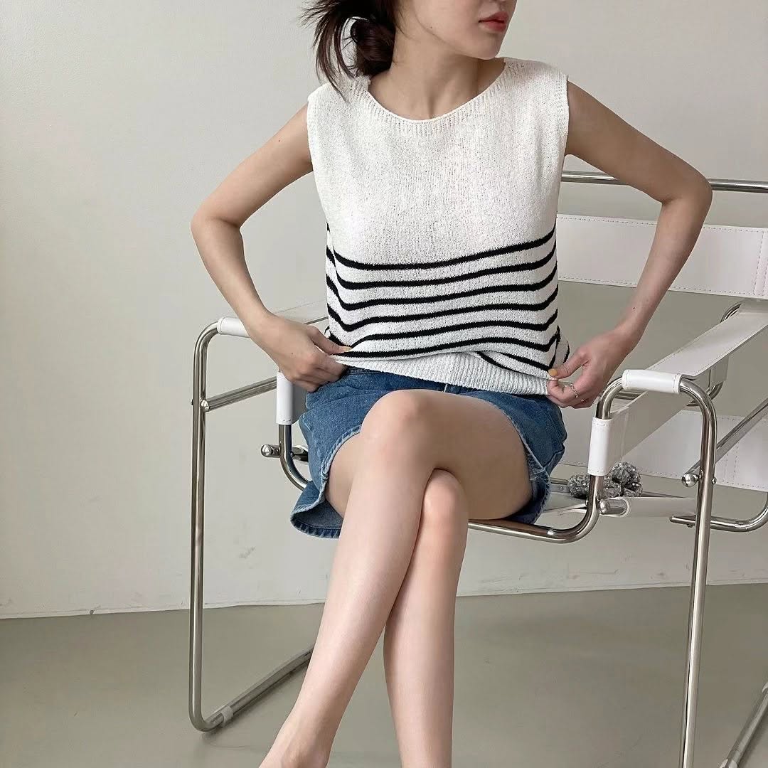 25YR1113 Stripe Knit Top