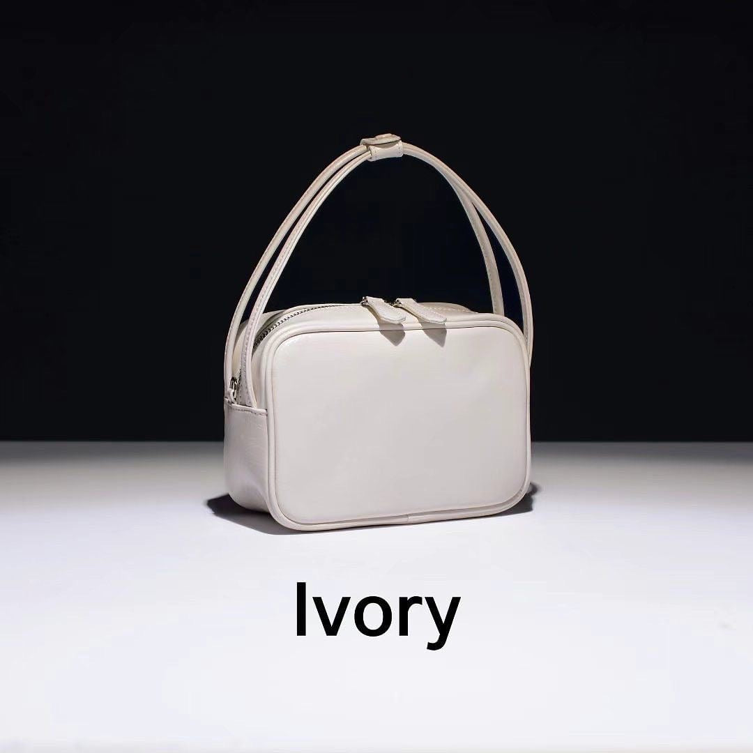 24YR0641 牛皮Tote Bag