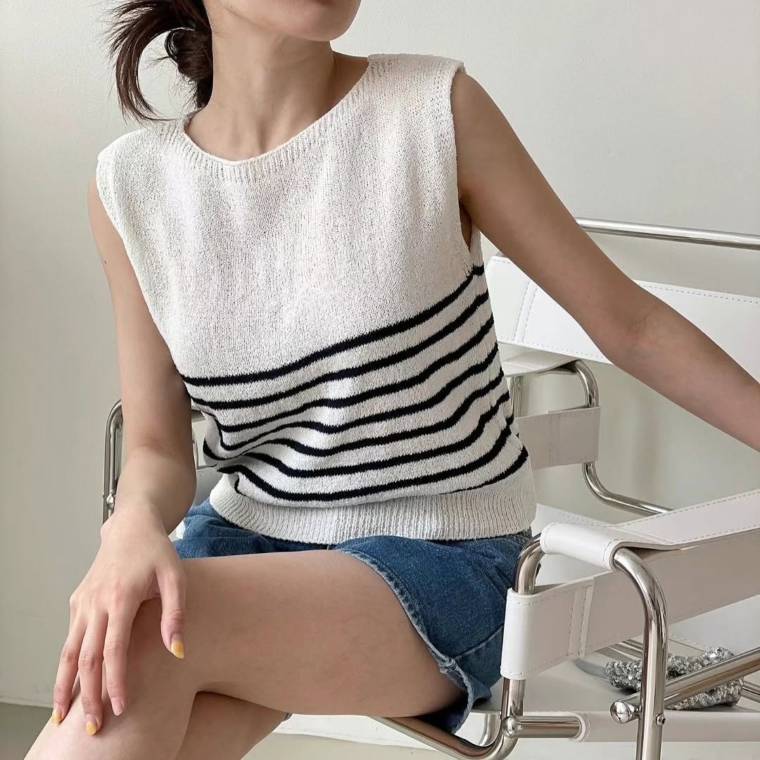 25YR1113 Stripe Knit Top