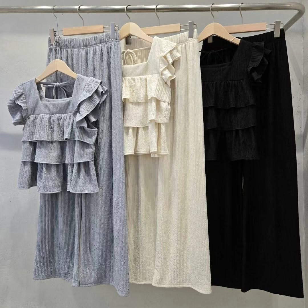 25YR1125 Ruffle Set