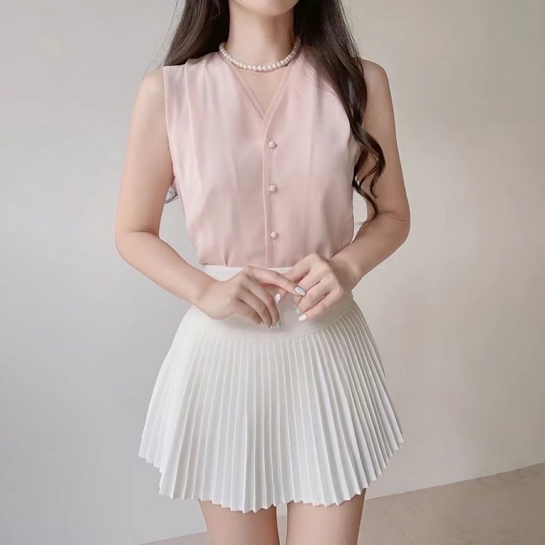 24YR1502 Button Blouse
