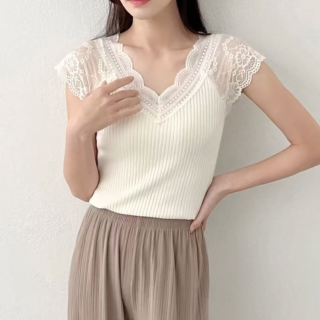 25YR1213 V Neck Lace Top