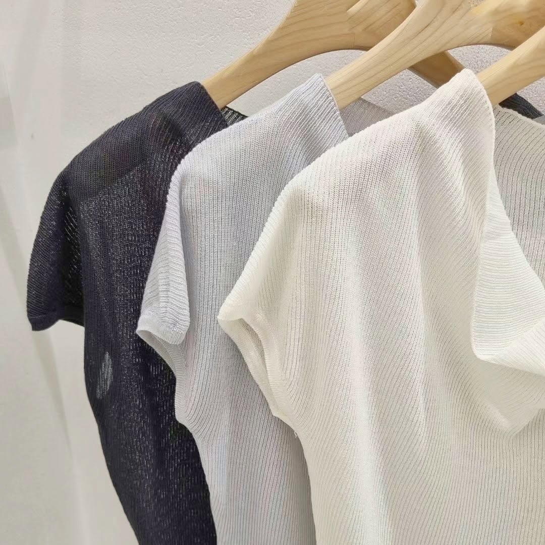 25YR1237 Basic Knit Top