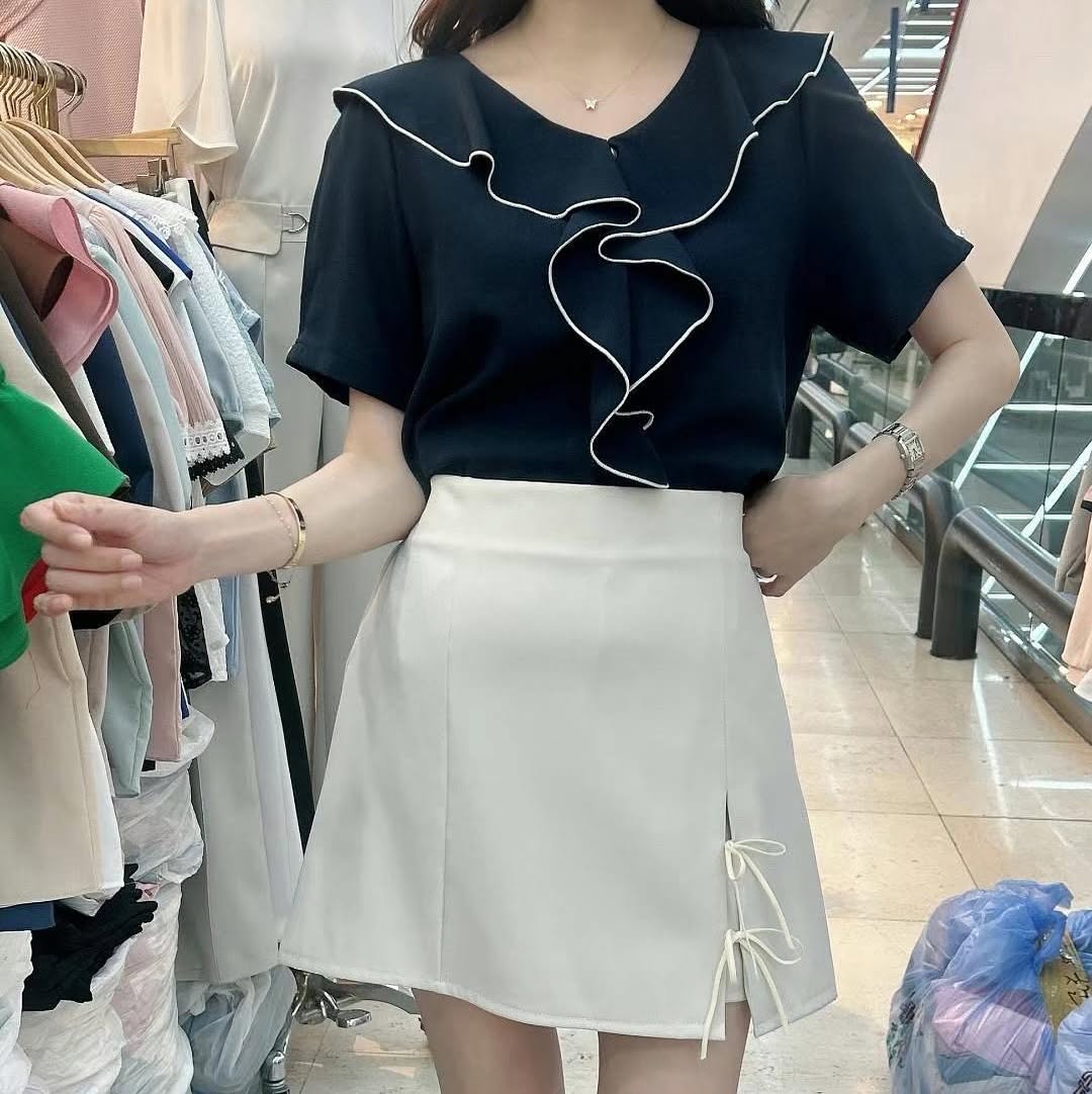 25YR1411 Ruffle Blouse