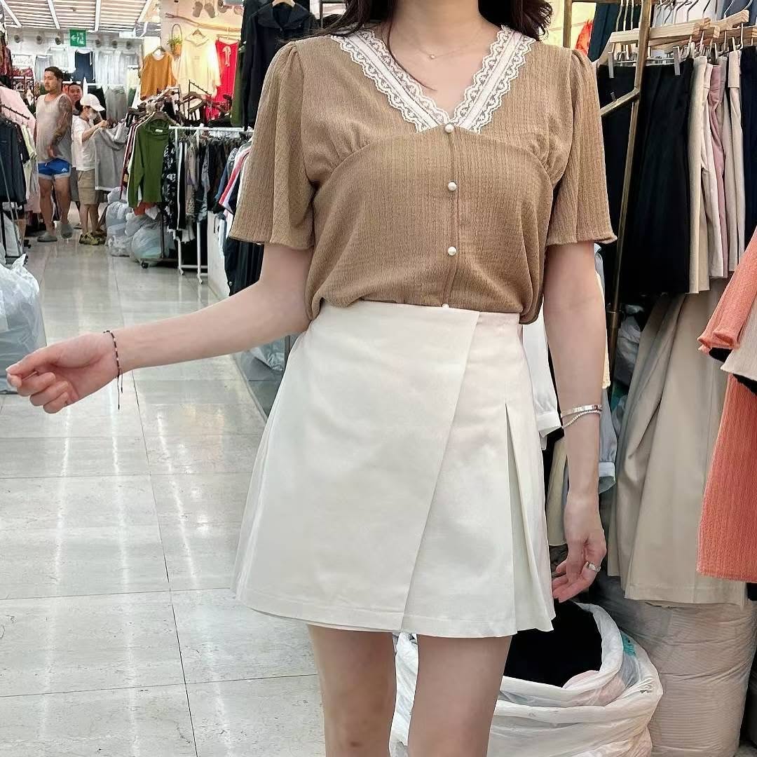25YR1620 V Neck Lace Blouse