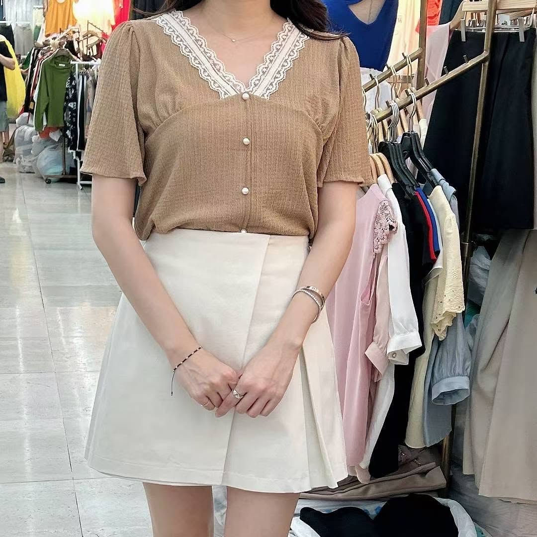 25YR1620 V Neck Lace Blouse