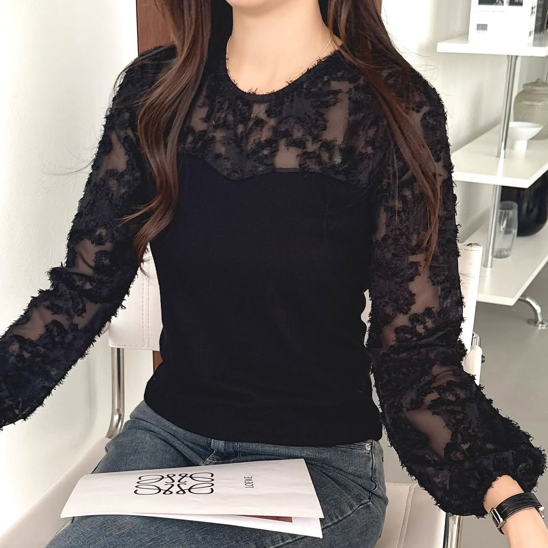 25YR1808 Lace Blouse
