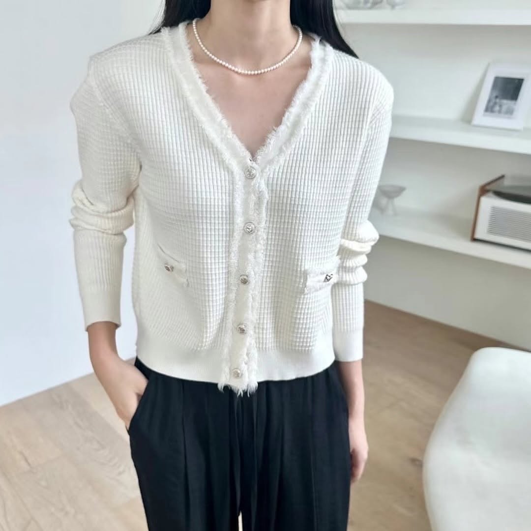 24YR2028 SoSo Cardigan