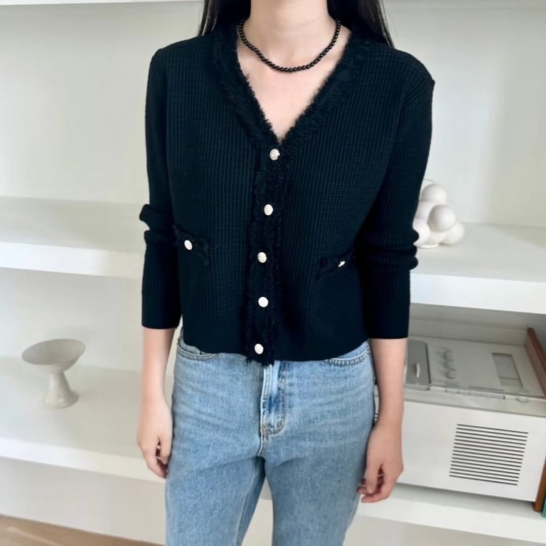 24YR2028 SoSo Cardigan