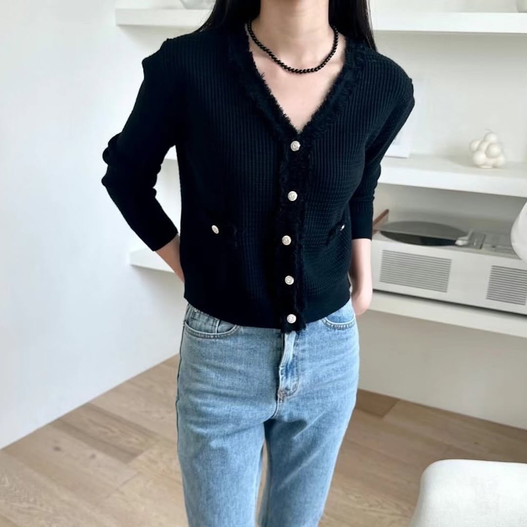 24YR2028 SoSo Cardigan