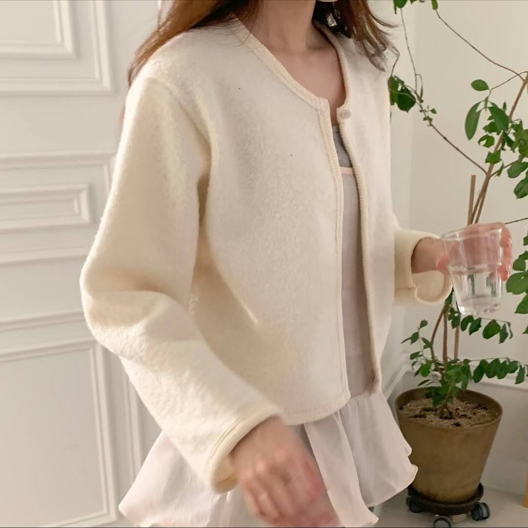 25YR2003 28% Wool Cardigan