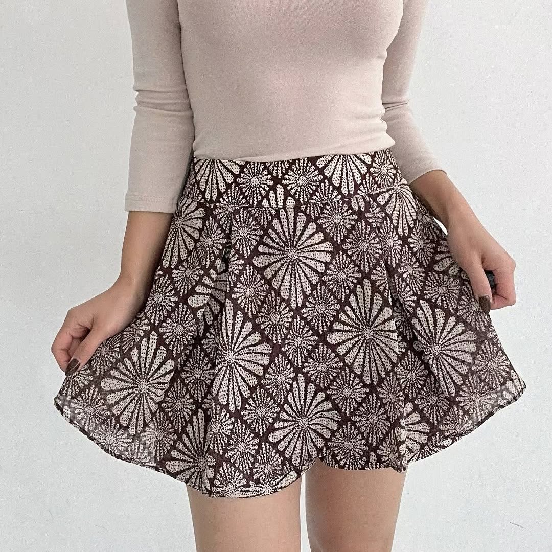 25YR2220 Pattern Skirt Pants