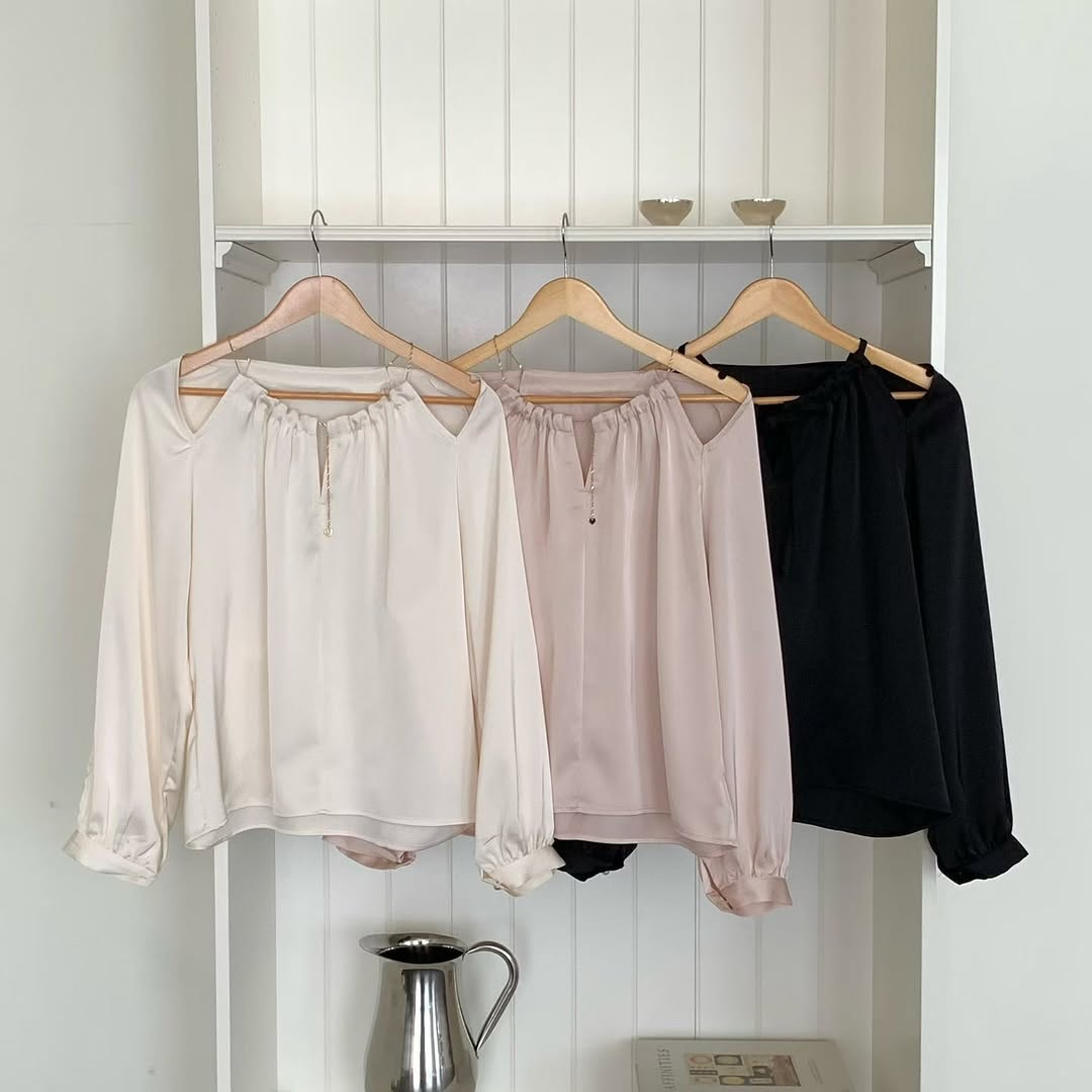 25YR2310 Grace Blouse