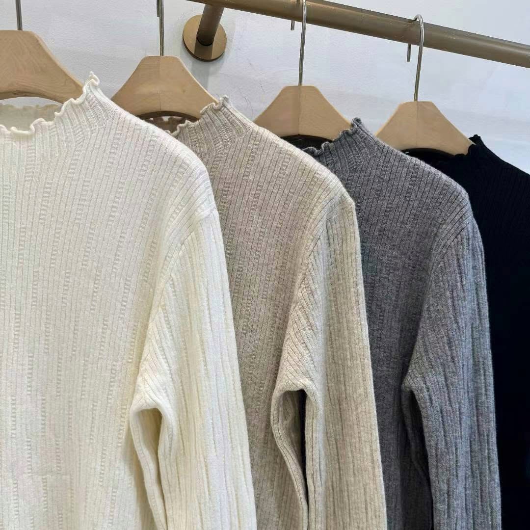 25YR2320 Little Ruffle Top