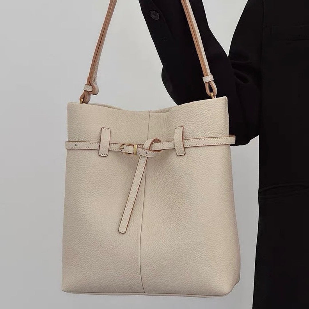 24YR0645 牛皮Shoulder Bag