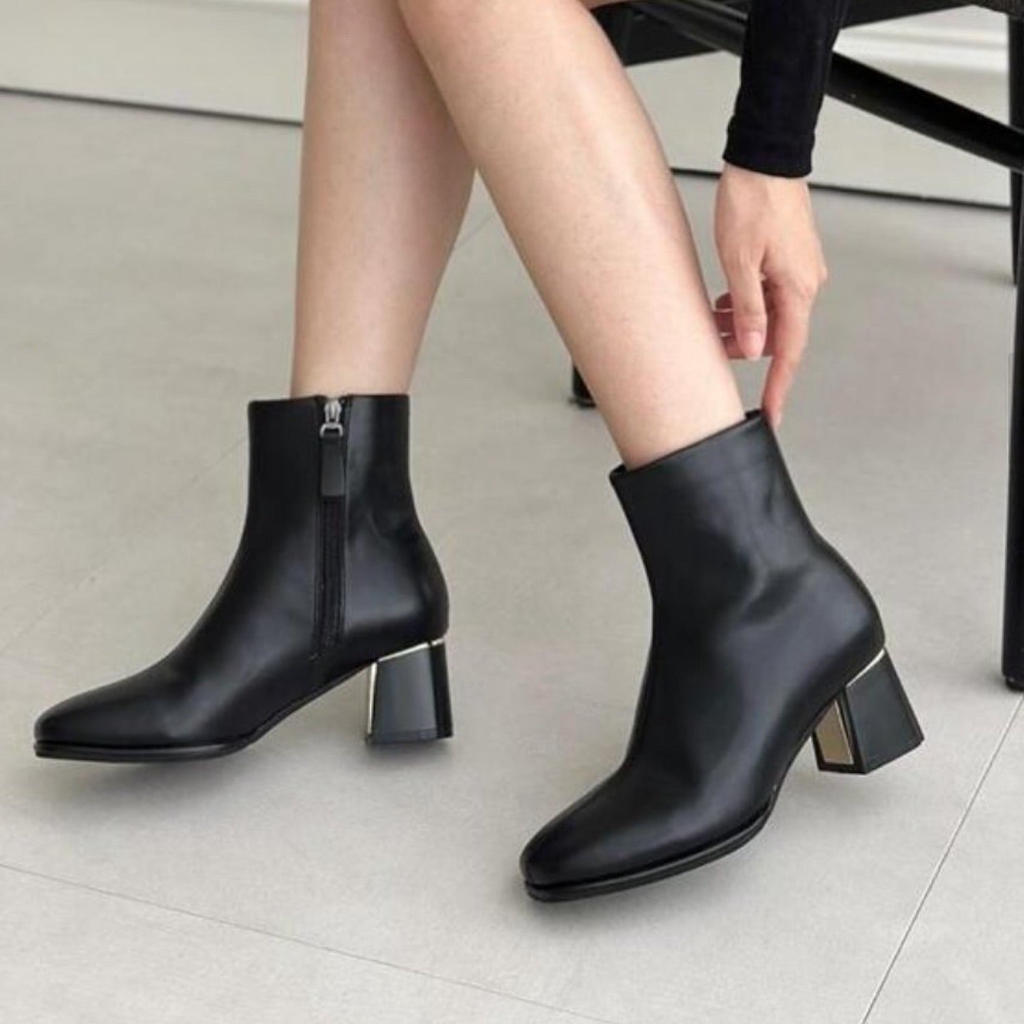 24YR2208 小方頭Ankle Boot 6cm