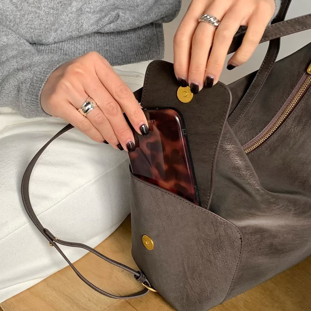 26YR0902 Leather Bag