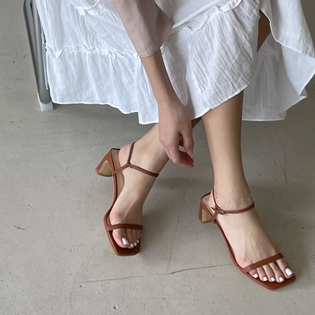 26YR0805 Sandal Shoes