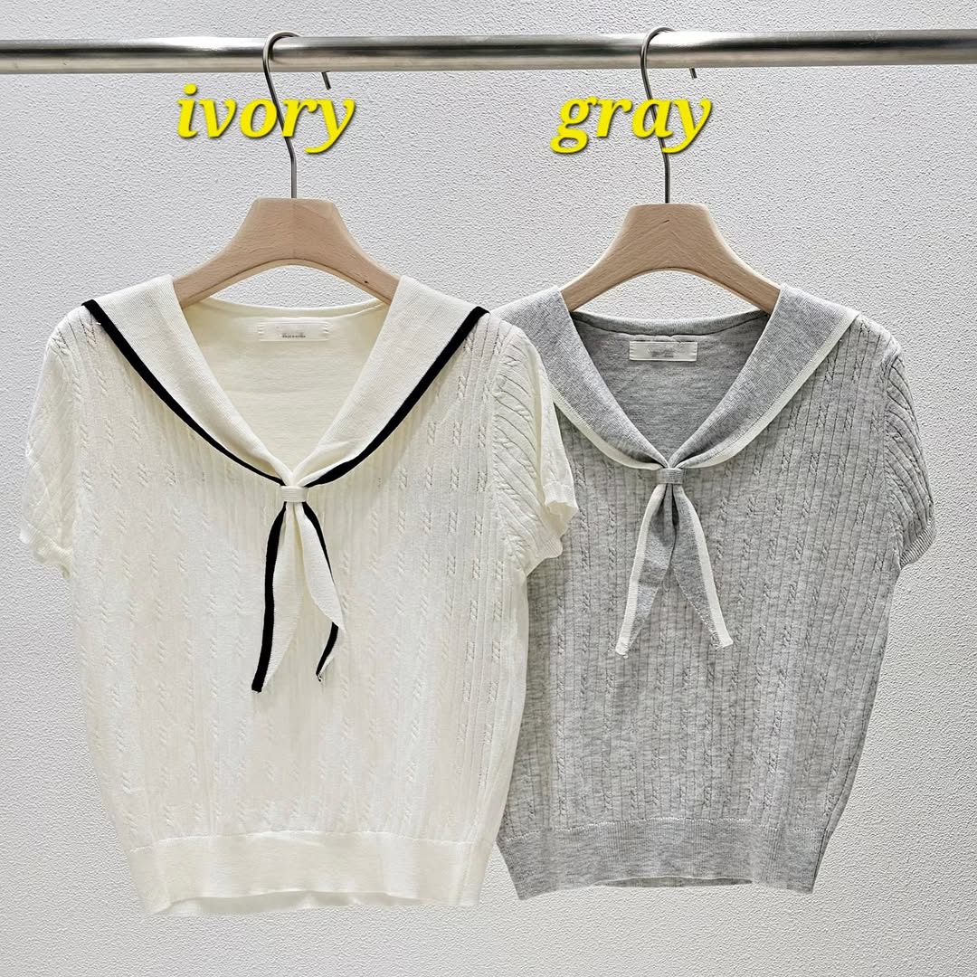 26YR0811 Knit Top