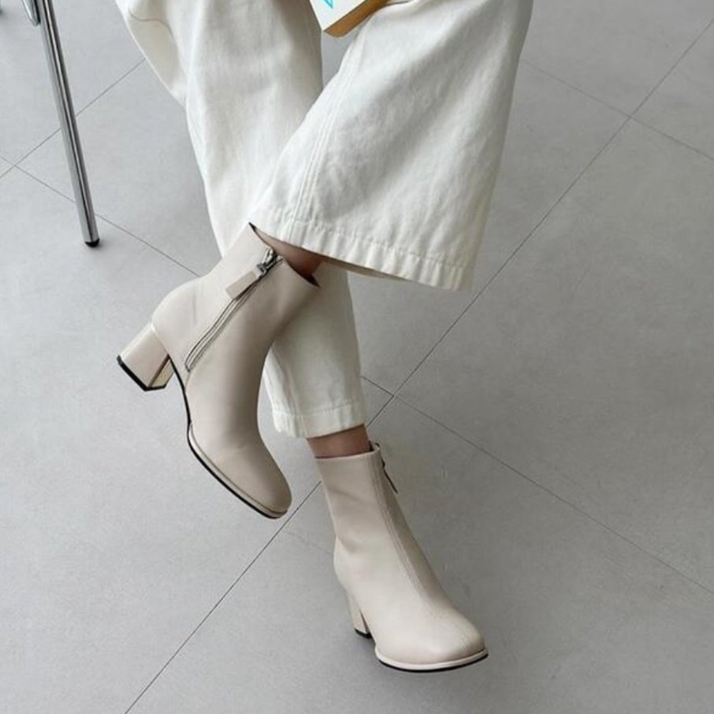 24YR2208 小方頭Ankle Boot 6cm