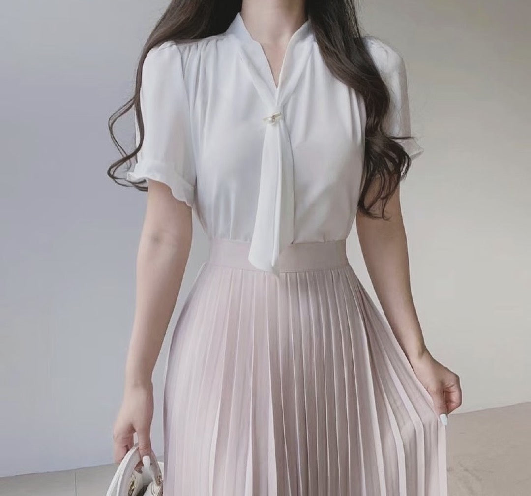24YR1535 Little Pearl Blouse