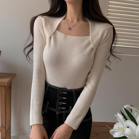 24YR0218 Little Triangle Knit Top