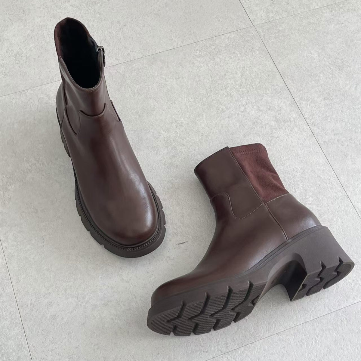 26YR1801 Leather Boots