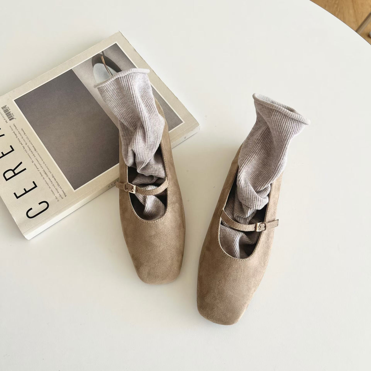 26YR1802 Suede Shoes