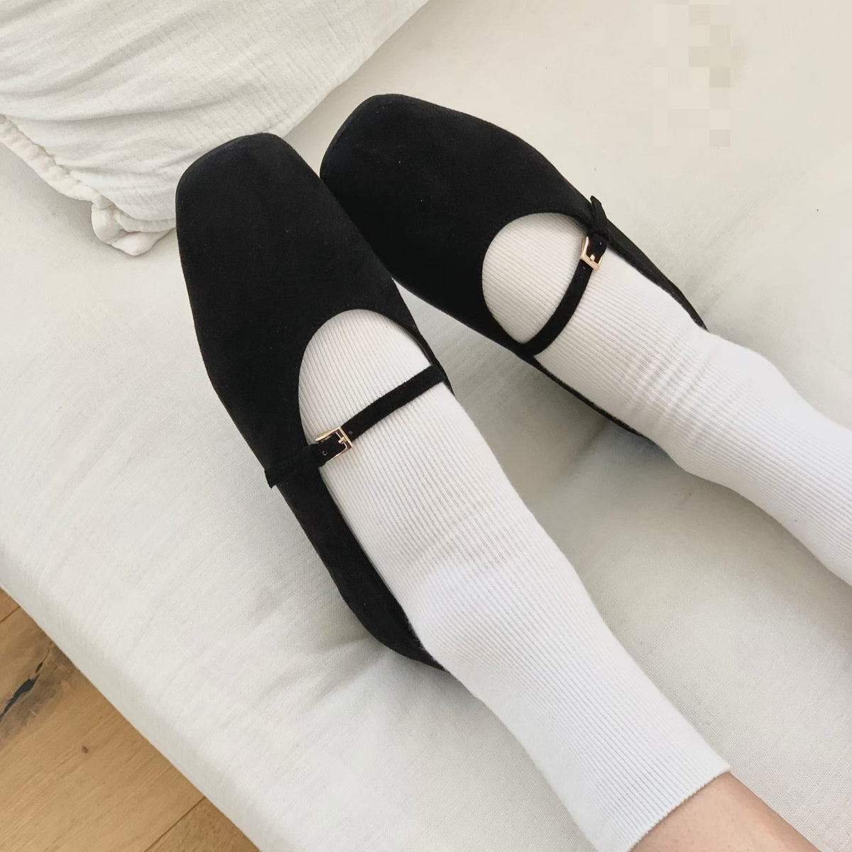 26YR1802 Suede Shoes