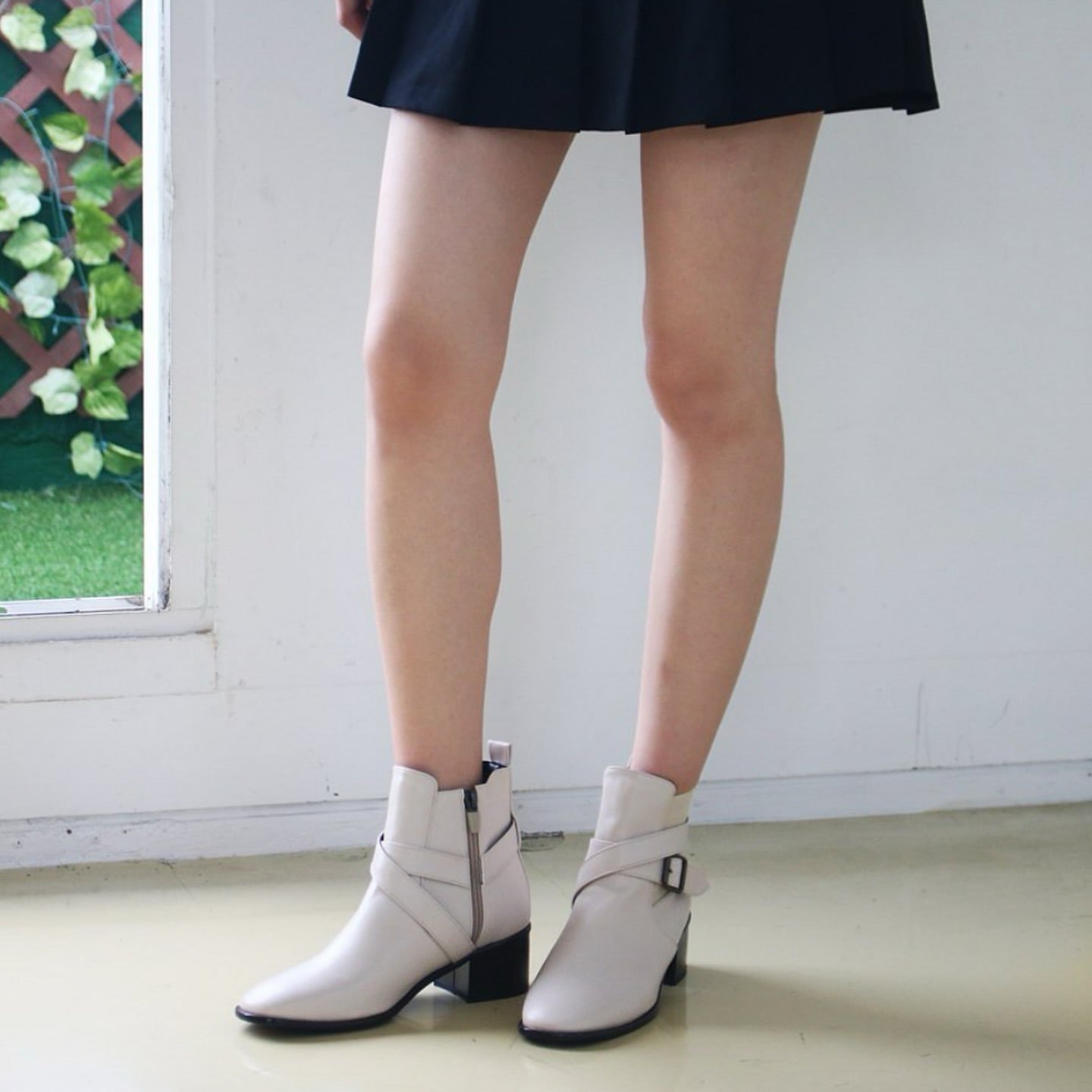 24YR2210 Buckle Boot 5cm