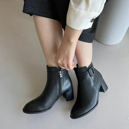 24YR2405 小扣飾牛皮短boot 6cm