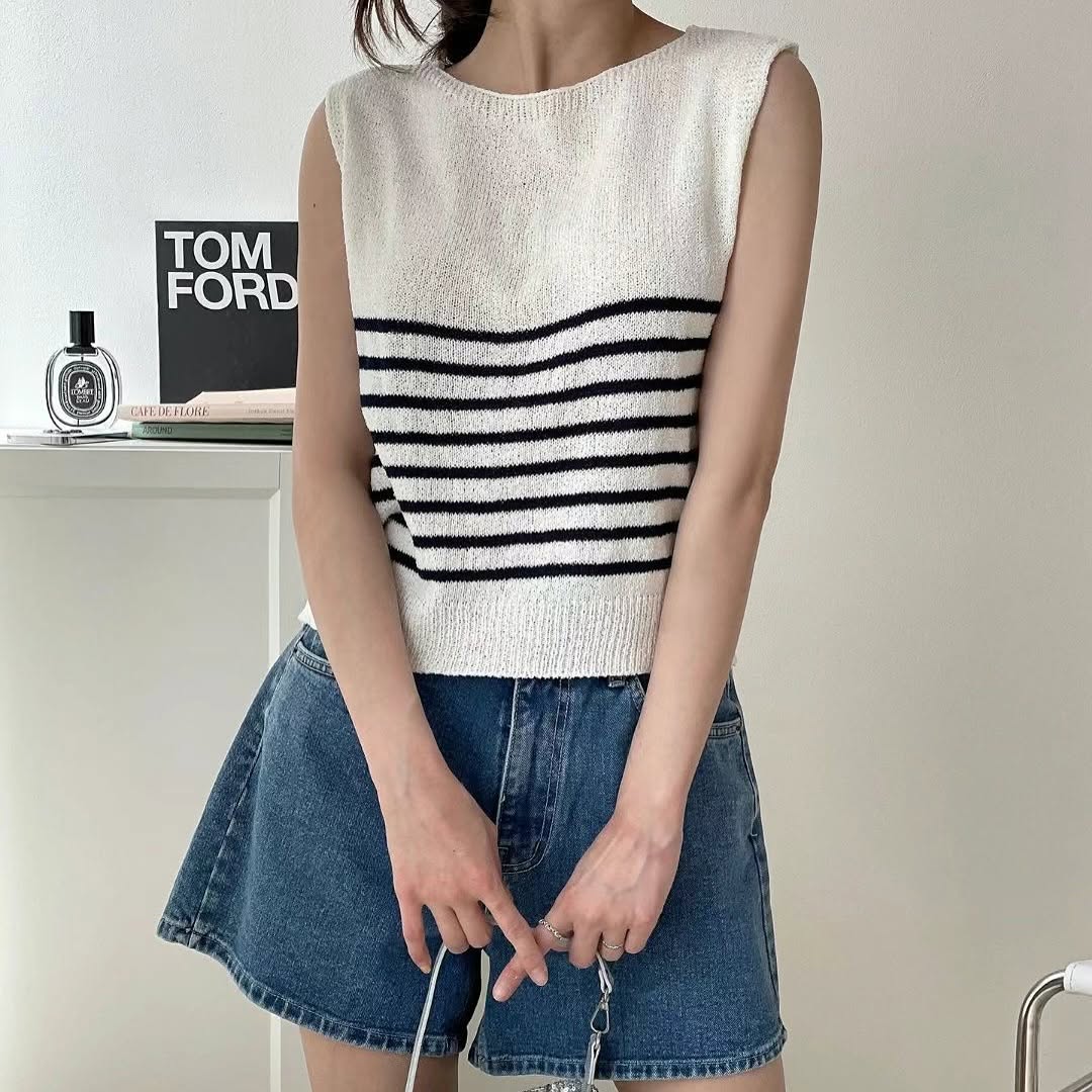 25YR1113 Stripe Knit Top