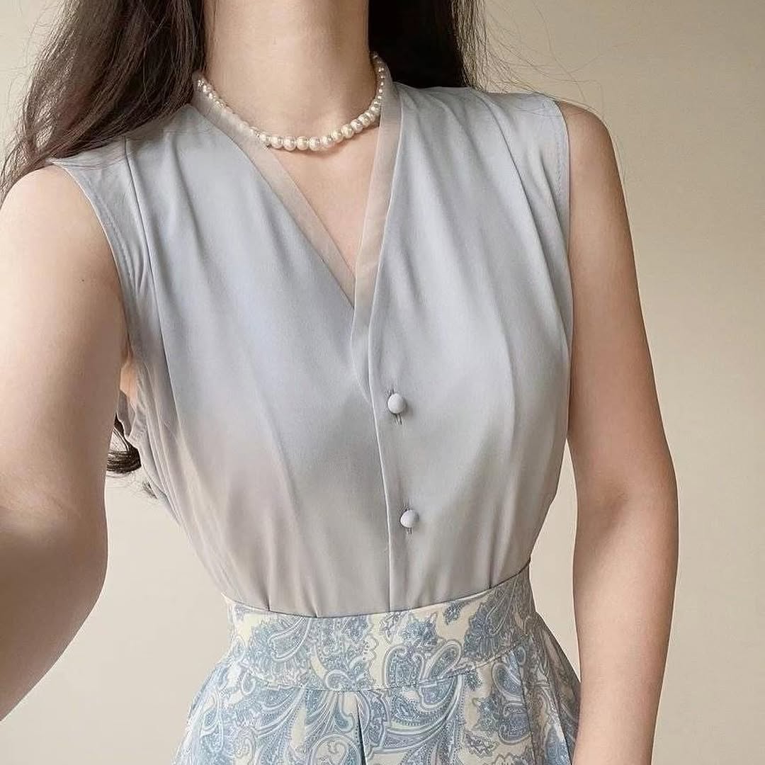 24YR1502 Button Blouse
