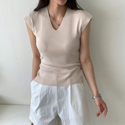 25YR1306 V Neck Knit Top