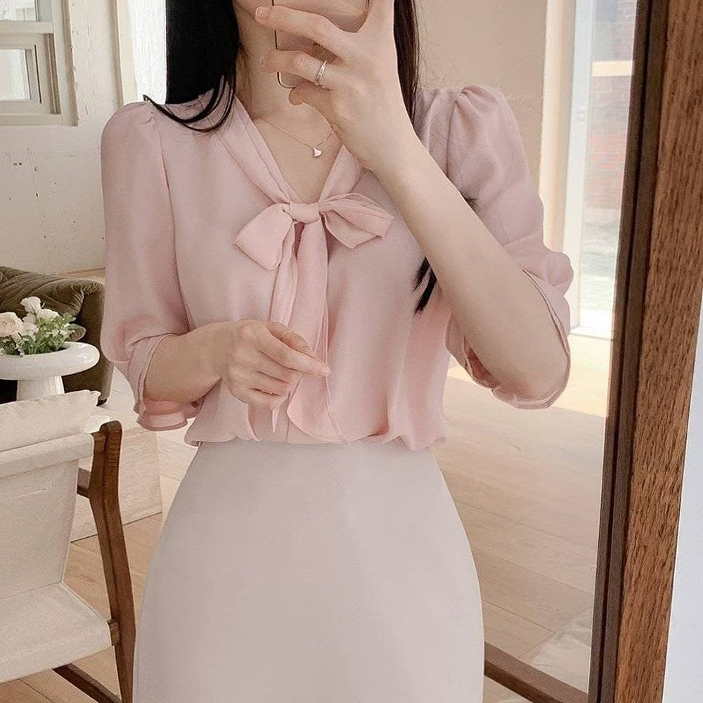 25YR1811 Ribbon Blouse