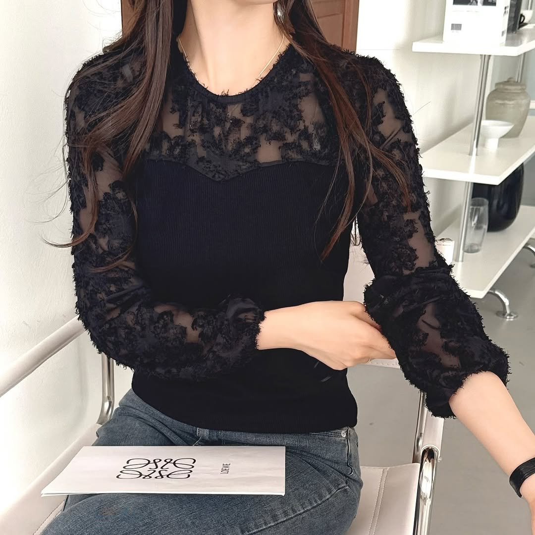 25YR1808 Lace Blouse