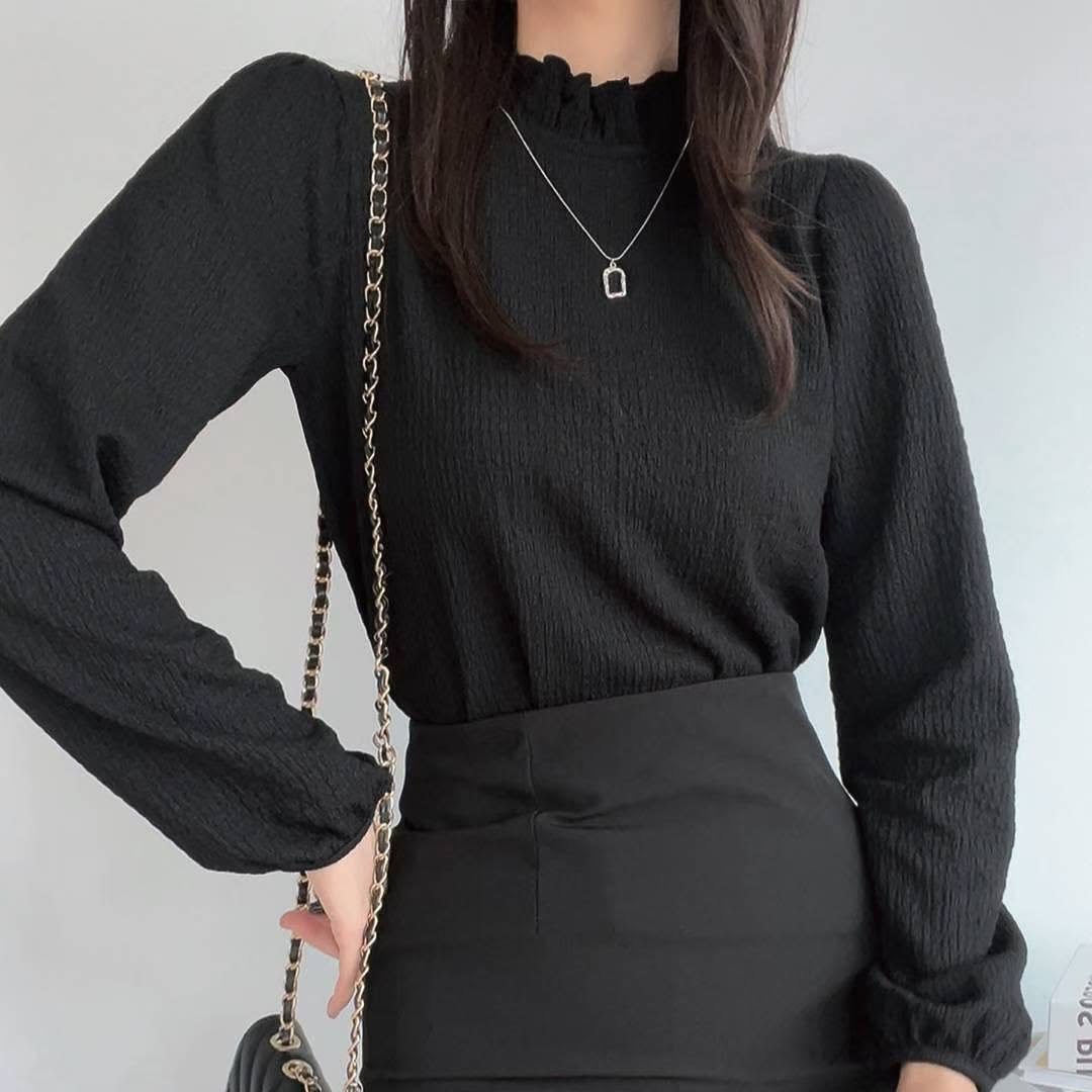 25YR2106 Ruffle Blouse