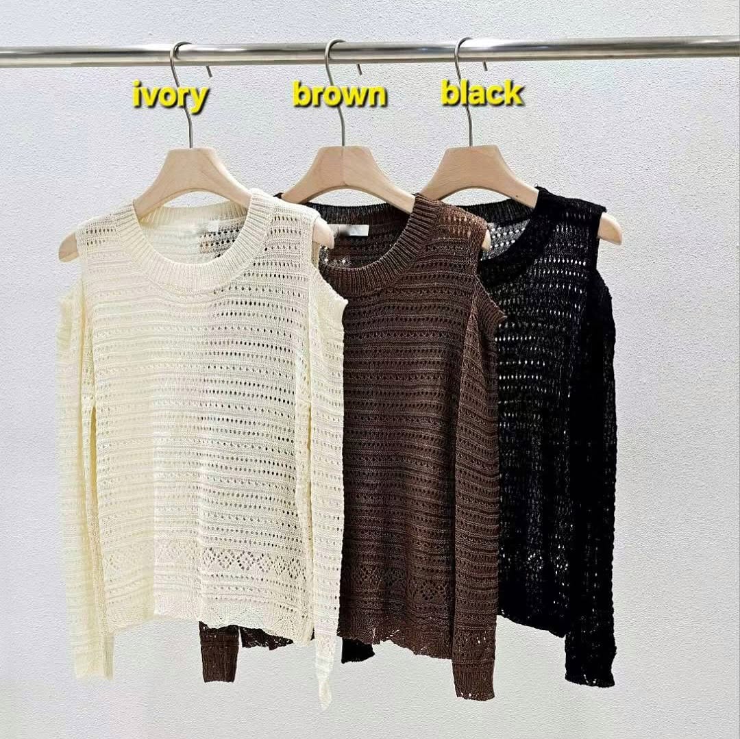 25YR2112 Round Knit Top