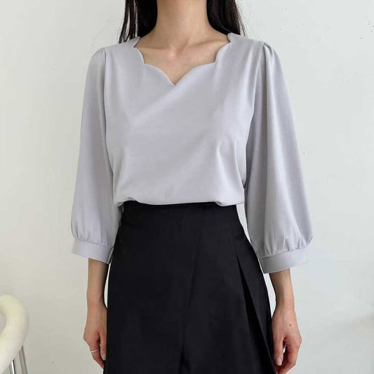 25YR2204 Wave Blouse