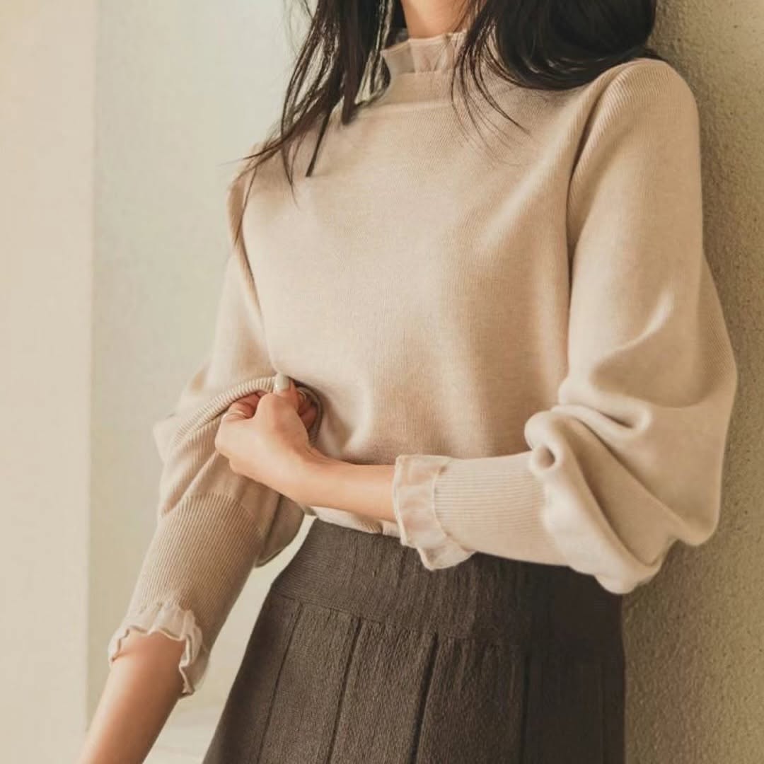 24YR2321 Sasa Ruffle Top